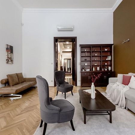 Luxe, Historic Home Near Downtown Landmarks 19Th Century Budapeste Exterior foto